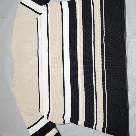 Reitmans Top - Picture 9 of 9